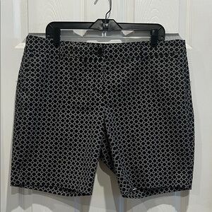 HILARY RADLEY Black And White Patterned Shorts